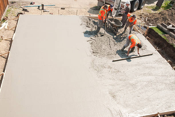 Best Commercial Concrete Services in Oak View, CA